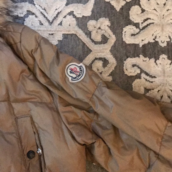 Moncler long puffer jacket with fur - Picture 3 of 8